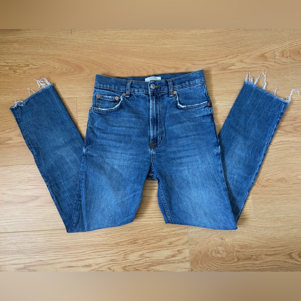 Zara Women's Classic Blue Straight Leg Jeans US 2